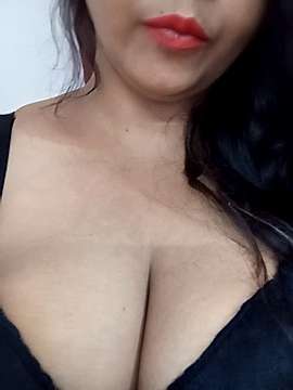 Seerat_Bhatti07 naked stripping on cam for live sex video chat