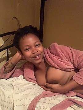 sexyinkladysexy69 naked stripping on cam for live sex video chat