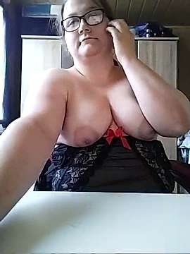 SexyYoungMilf01 naked stripping on cam for live sex video chat