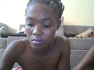 Sweetsamantha2 naked stripping on cam for live sex video chat