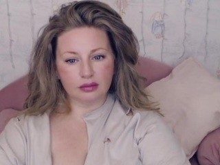 SweetTiffani nude on cam – live sex chat