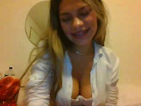 sweety_carol naked stripping on cam for live sex video chat