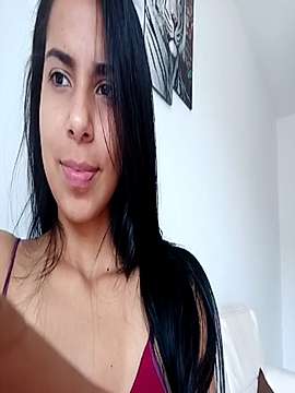 Tamhara_76 naked stripping on cam for live sex video chat