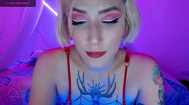 _taravolkov_ naked stripping on cam for live sex video chat