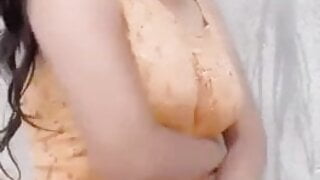Tiktok girls show their boobs