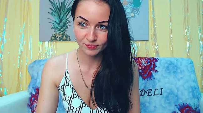 TinyZoe naked stripping on cam for live sex video chat
