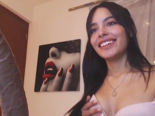 Valen , ♥ Toro nude on cam – live sex chat