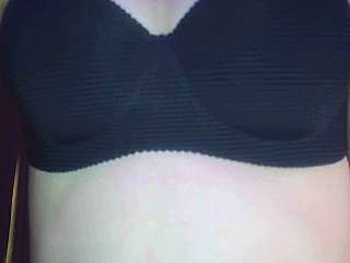 Valen20001 naked stripping on cam for live sex video chat