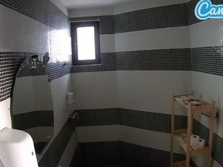 Voyeurcam-eurogirl-bathroom nude on cam – live sex chat