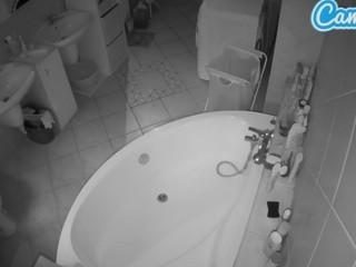 Voyeurcam-julmodels-bath-1st-2 nude on cam – live sex chat