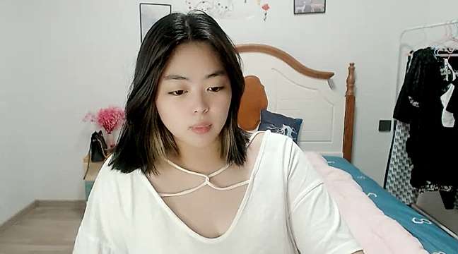 AK-uu naked stripping on cam for live sex video chat