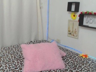 Anli-hot nude on cam – live sex chat