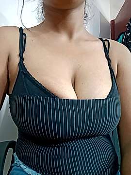 Annu_Saini07 naked stripping on cam for live sex video chat