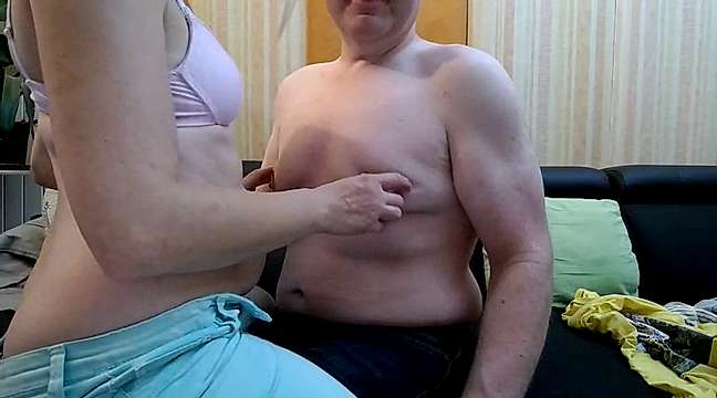 AnnualSunrise naked stripping on cam for live sex video chat