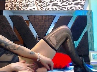 Aprilll-x nude on cam – live sex chat
