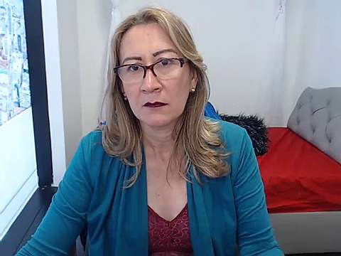 AshleyMilf_ naked stripping on cam for live sex video chat