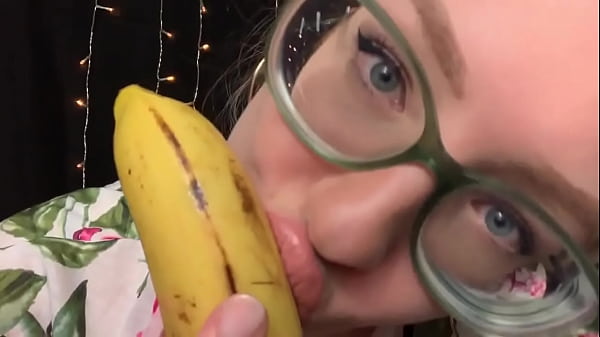 Asmr sucking banana