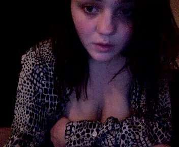 Beccabunny69 naked stripping on cam for live sex video chat