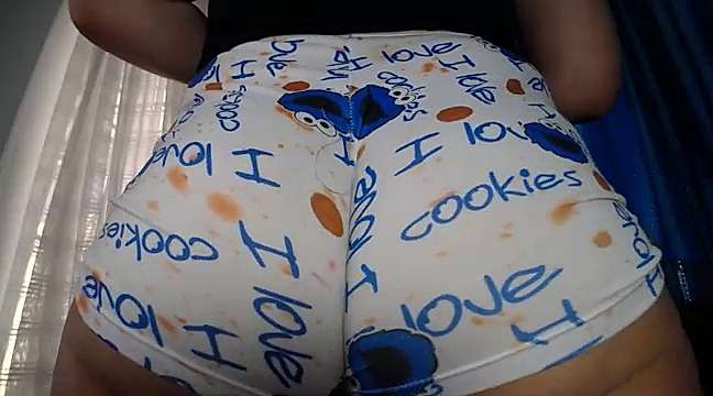 betty_martinez naked stripping on cam for live sex video chat