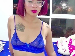 Chloe-Tayllor nude on cam – live sex chat
