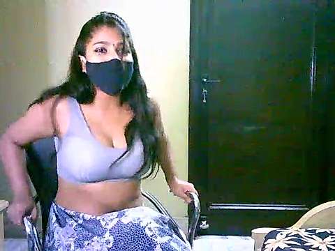 Cute_Taniya naked stripping on cam for live sex video chat â€¢ InTheCrack