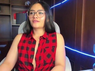 Darlyn-17 nude on cam – live sex chat