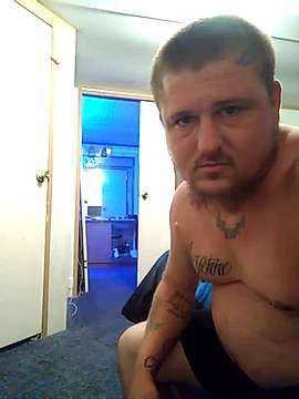 dean425 naked stripping on cam for live sex video chat