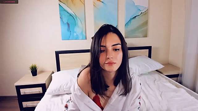 DianeLlegare naked stripping on cam for live sex video chat