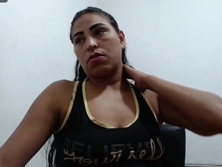Gaby <3 nude on cam – live sex chat