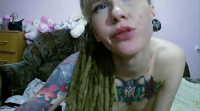 JohnEleanor naked stripping on cam for live sex video chat