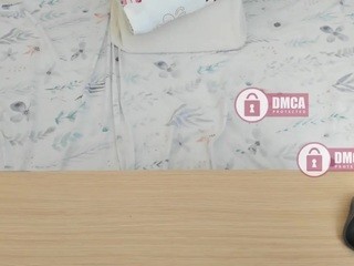 Julianne-moss nude on cam – live sex chat