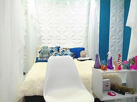khalesii_69 naked stripping on cam for live sex video chat