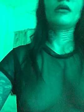 Latinxbabe naked stripping on cam for live sex video chat