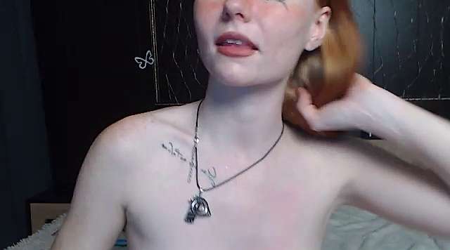 Liksa_goldy naked stripping on cam for live sex video chat