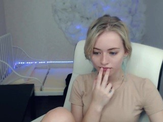 Lllantaram nude on cam – live sex chat