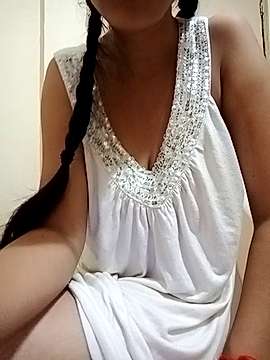 lovely_lips naked stripping on cam for live sex video chat