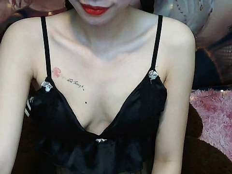 lucy_Sia naked stripping on cam for live sex video chat