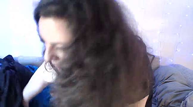 magic-vibes naked stripping on cam for live sex video chat
