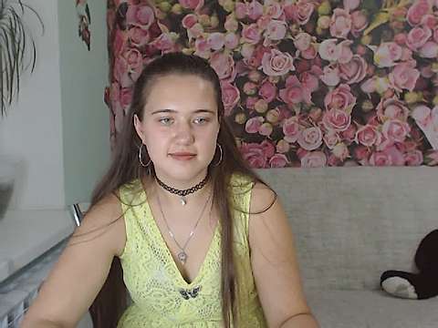 MarianneGomez naked stripping on cam for live sex video chat