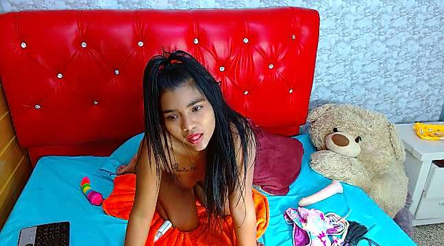 melanyhxt naked stripping on cam for live sex video chat