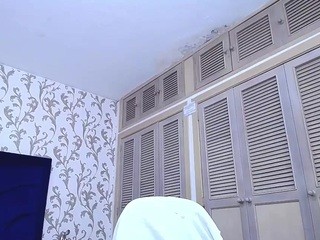 Miia-18 nude on cam – live sex chat