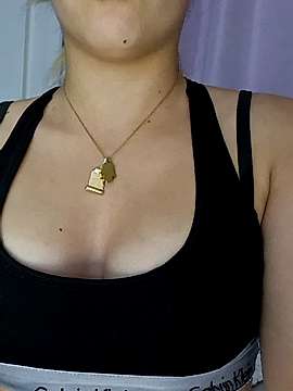 miss_mel naked stripping on cam for live sex video chat
