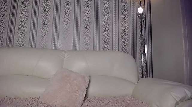-MissLana- naked stripping on cam for live sex video chat