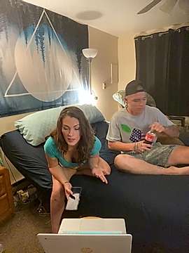 MiSsMeduSa127 naked stripping on cam for live sex video chat