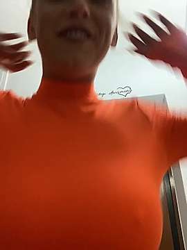 moonligh1t naked stripping on cam for live sex video chat