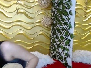 Naomy-Roy nude on cam – live sex chat