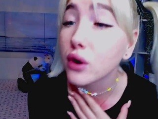 Olly-wolly nude on cam – live sex chat