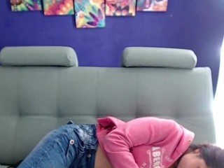 Perla-19 nude on cam – live sex chat