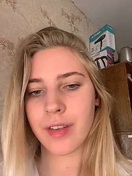 Rubyhotplay naked stripping on cam for live sex video chat