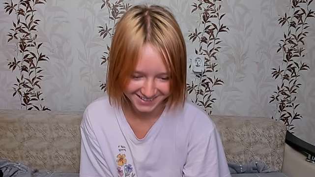 Russiangasgstergirl naked stripping on cam for live sex video chat